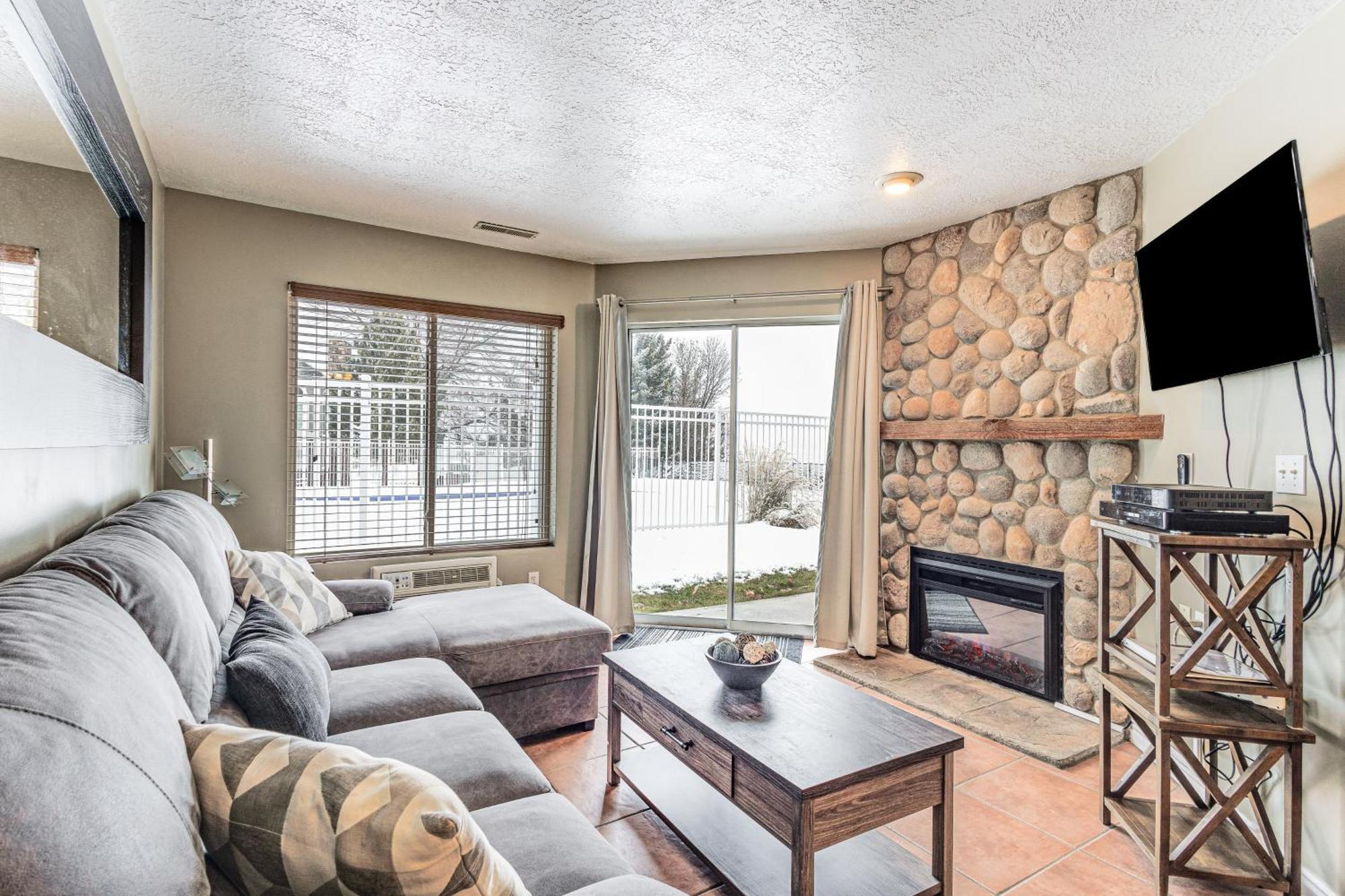 Garden City Condo With Pool Access By Bear Lake! Eksteriør billede